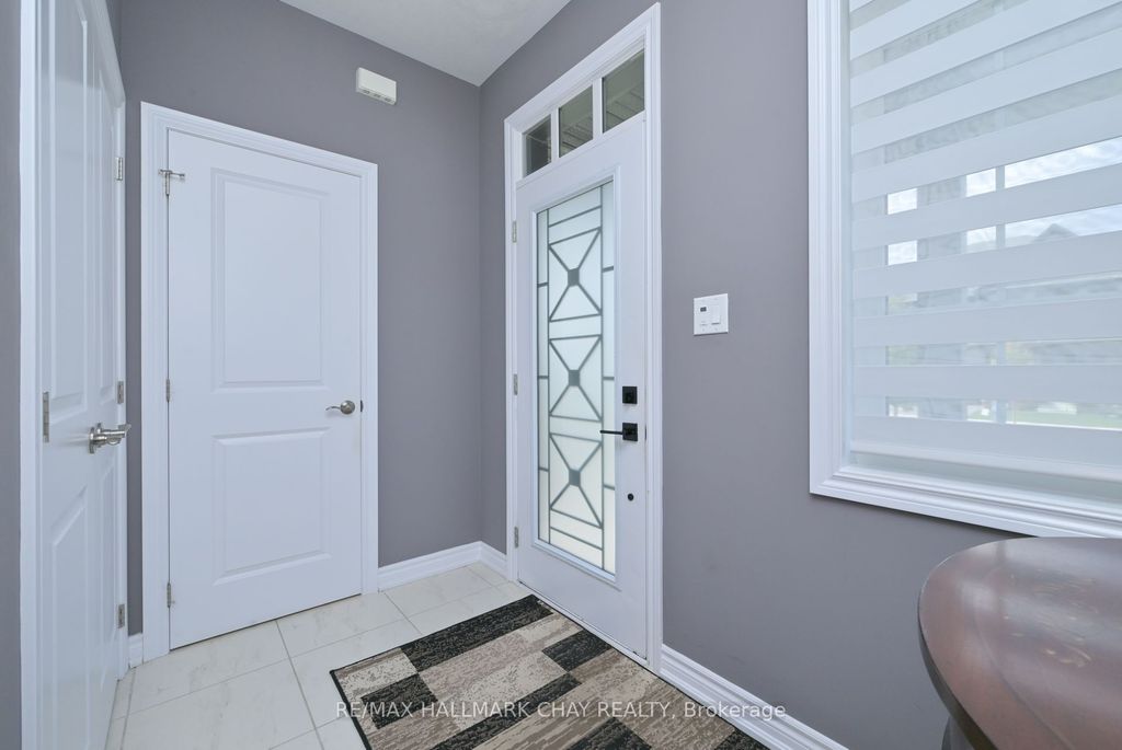 Photo of 121 Strachan Trail, New Tecumseth, ON L0G 1A0 (MLS # N12426258)