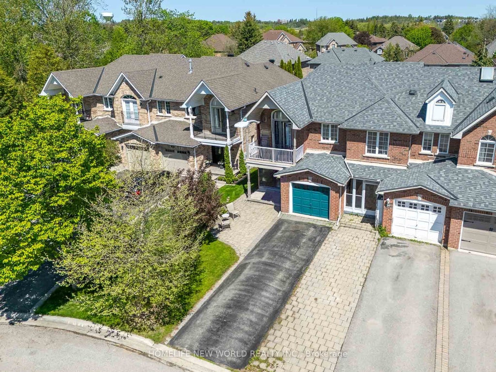Photo of 26 Cape Breton Court, Richmond Hill, ON L4E 3W4 (MLS # N13743650)