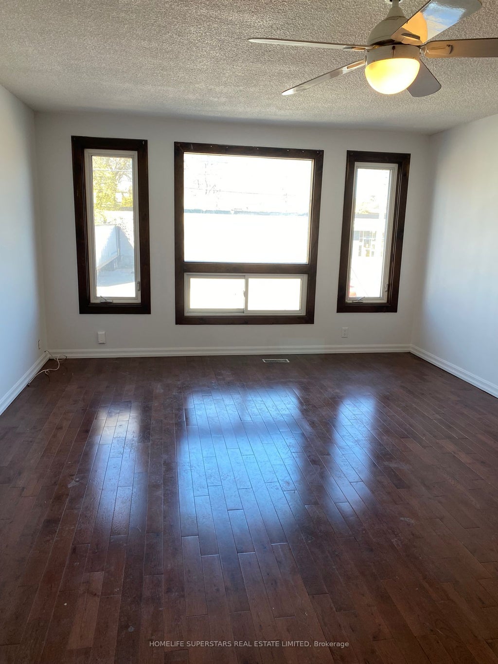 Photo of 1263 Woodbine Avenue, Toronto, ON M4C 4E5 (MLS # E14126094)