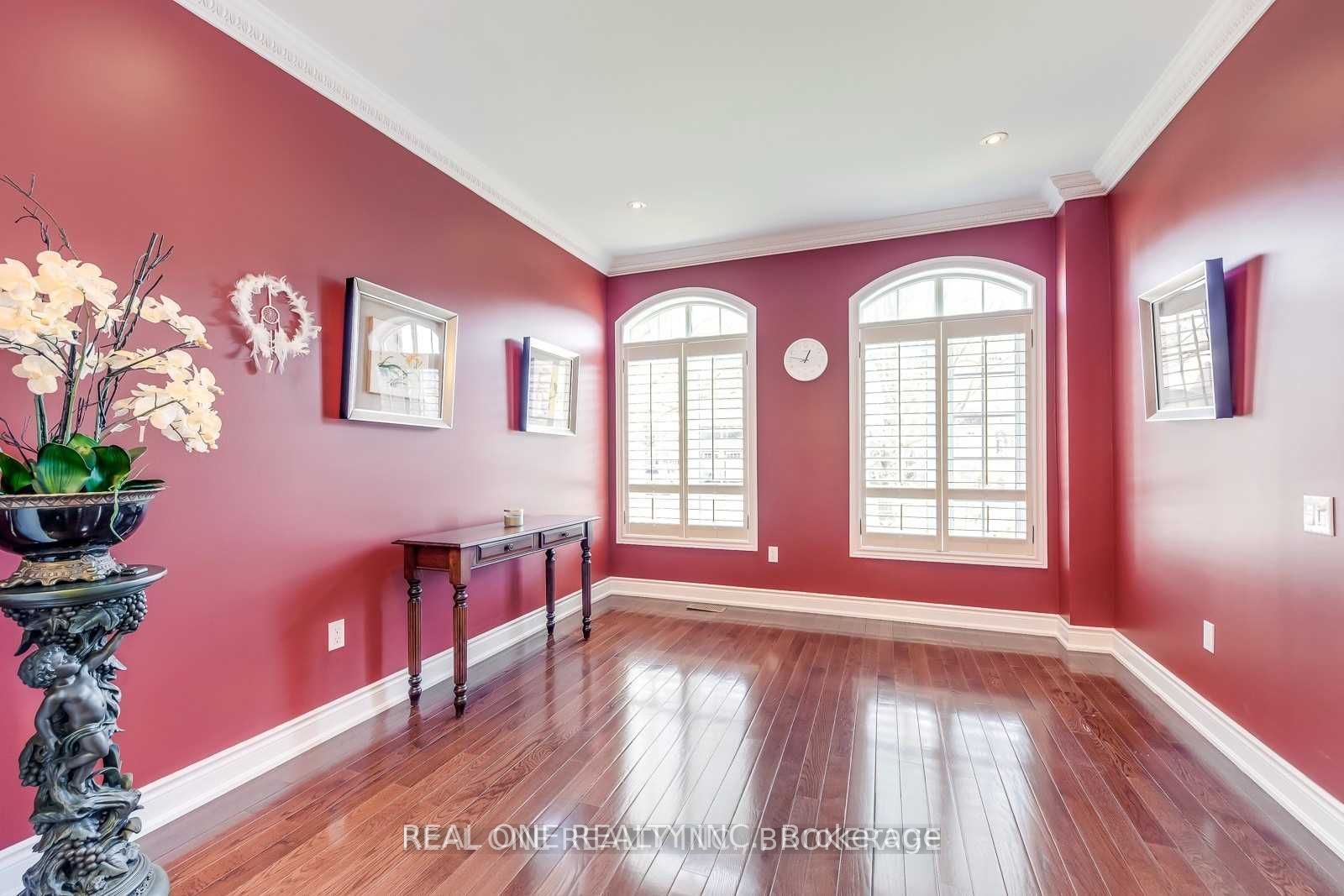 96 Spring Azure Crescent