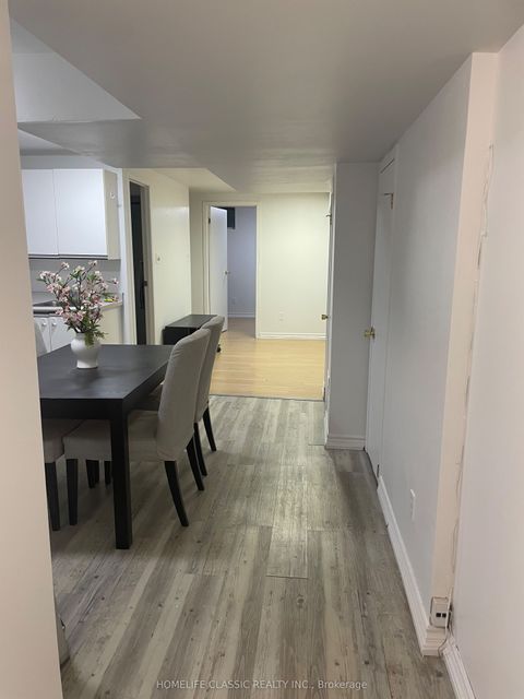 102 Church Street S lower Richmond Hill ON L4C 1W3