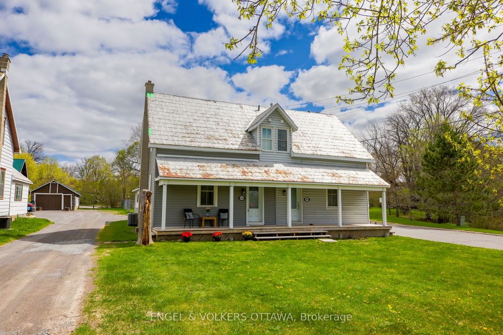 Photo of 3698 Carp Road, Carp - Huntley Ward, ON K0A 1L0 (MLS # X13131328)