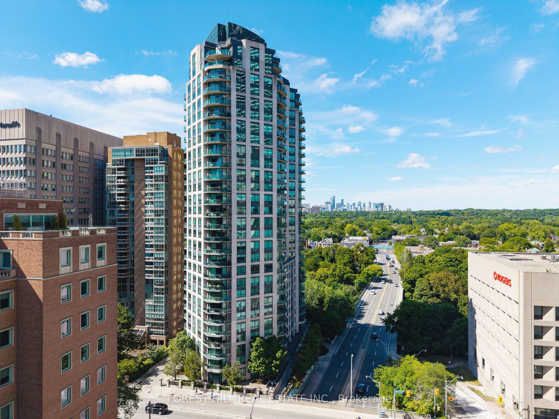 300 Bloor Street E 2701
