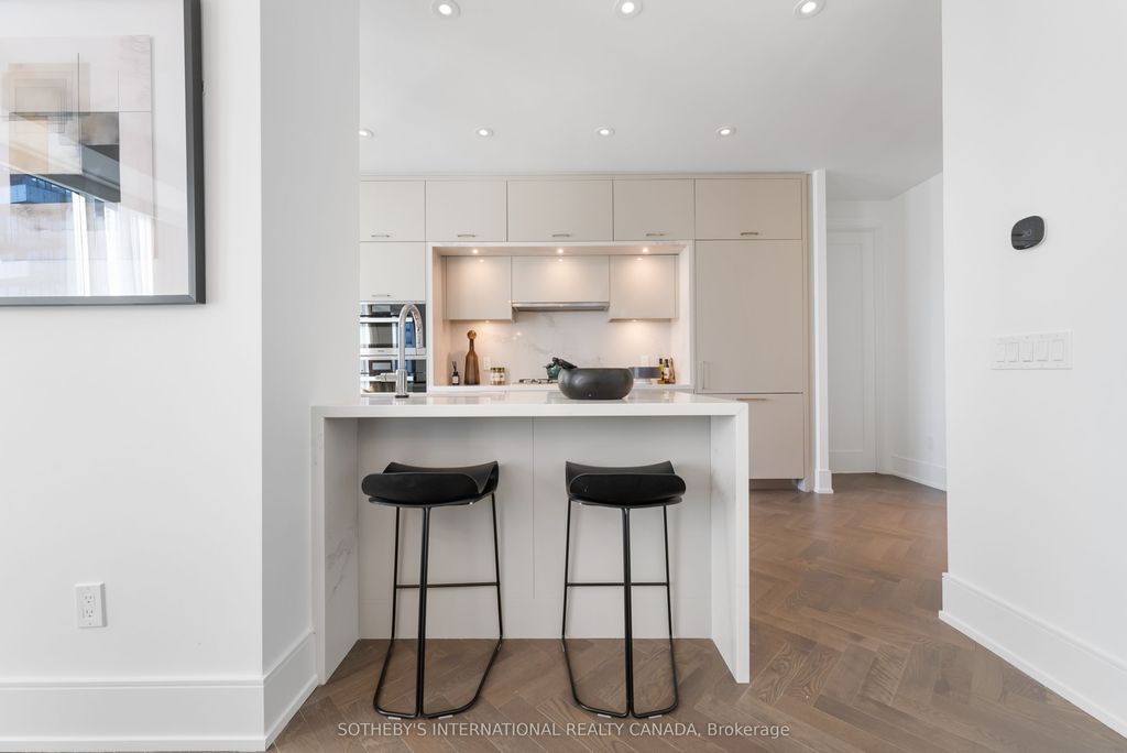 Photo of 455 Wellington Street W #1105, Toronto, ON M5V 0V8 (MLS # C12402059)