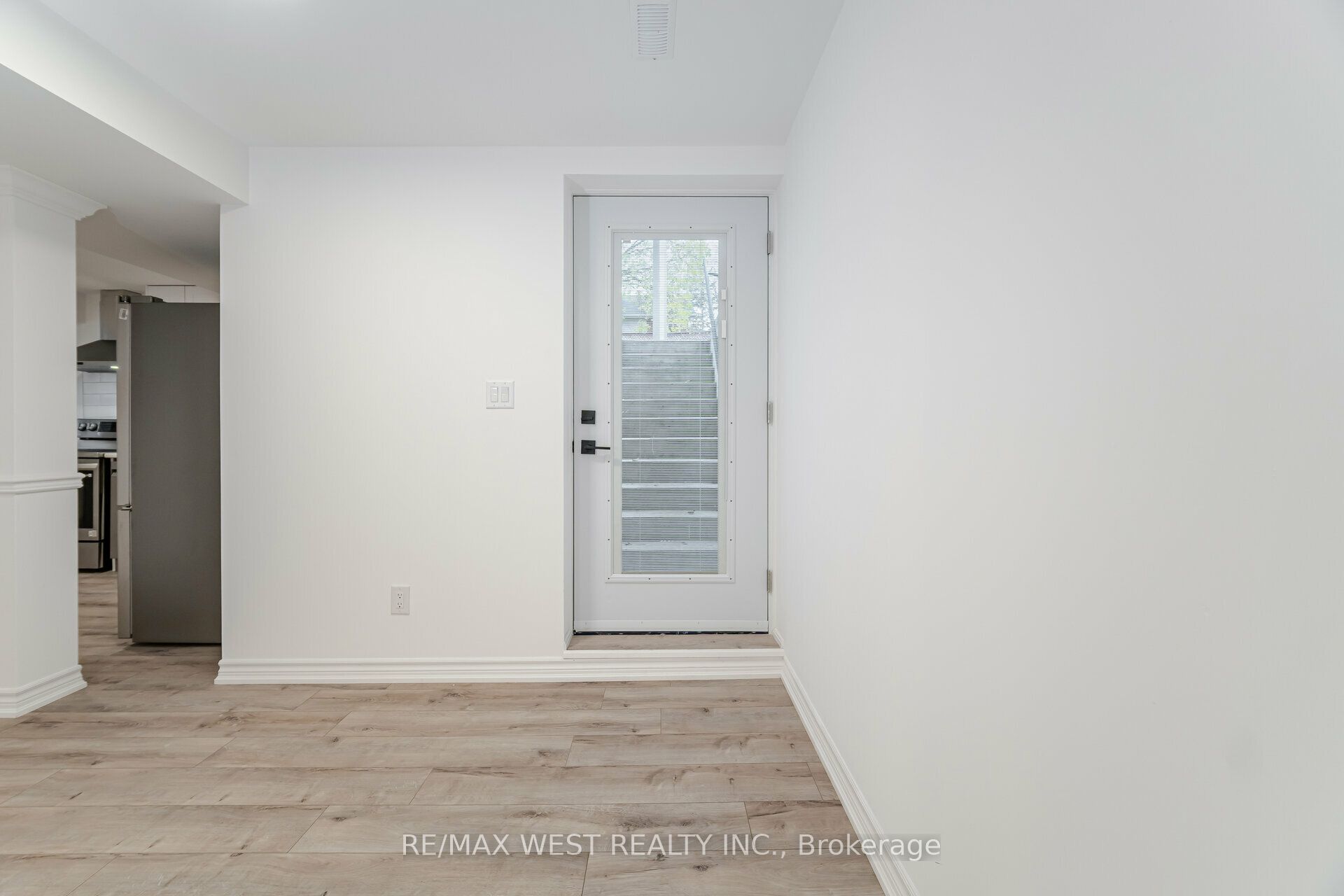 5456 Whitehorn Avenue Bsmt