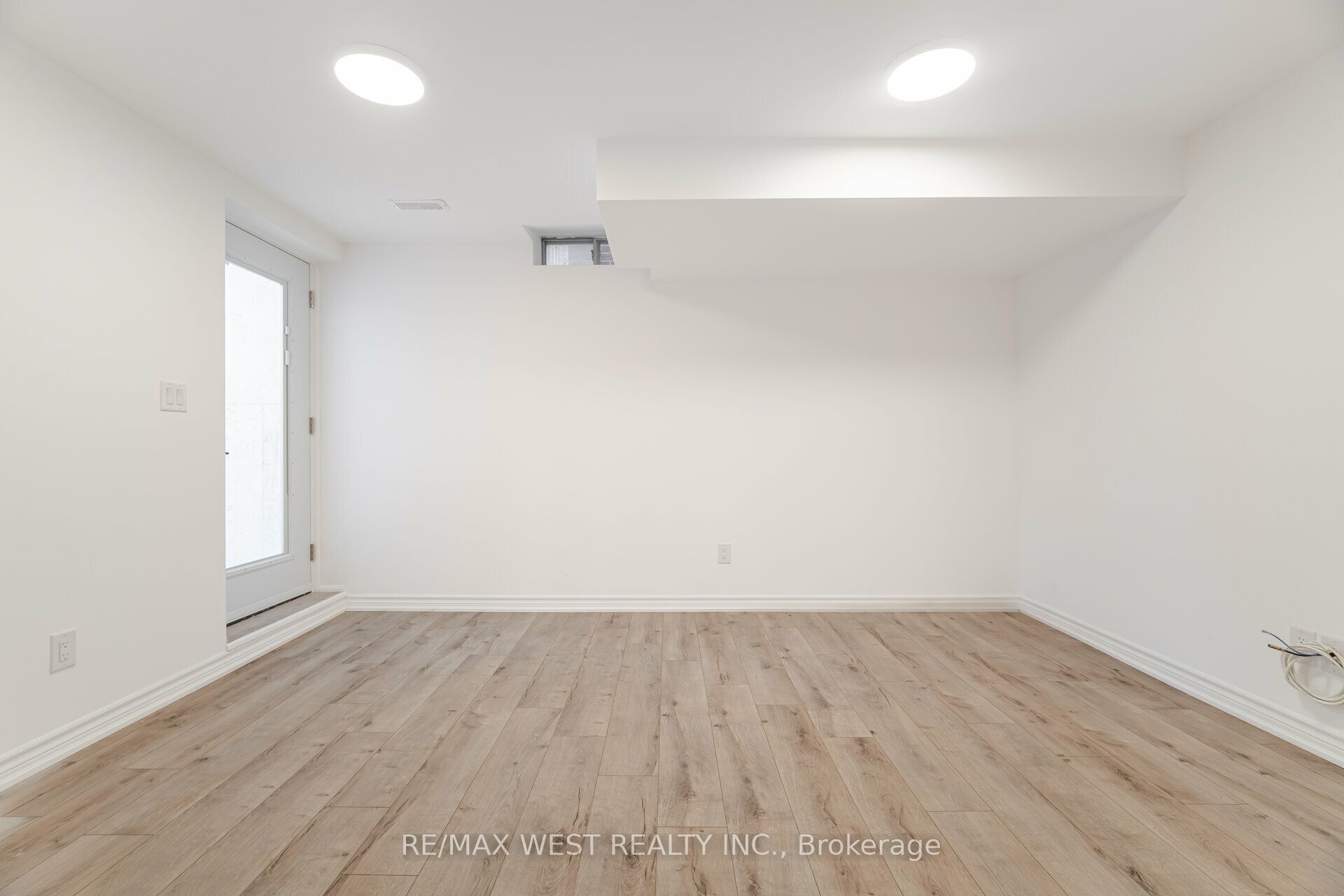 5456 Whitehorn Avenue Bsmt