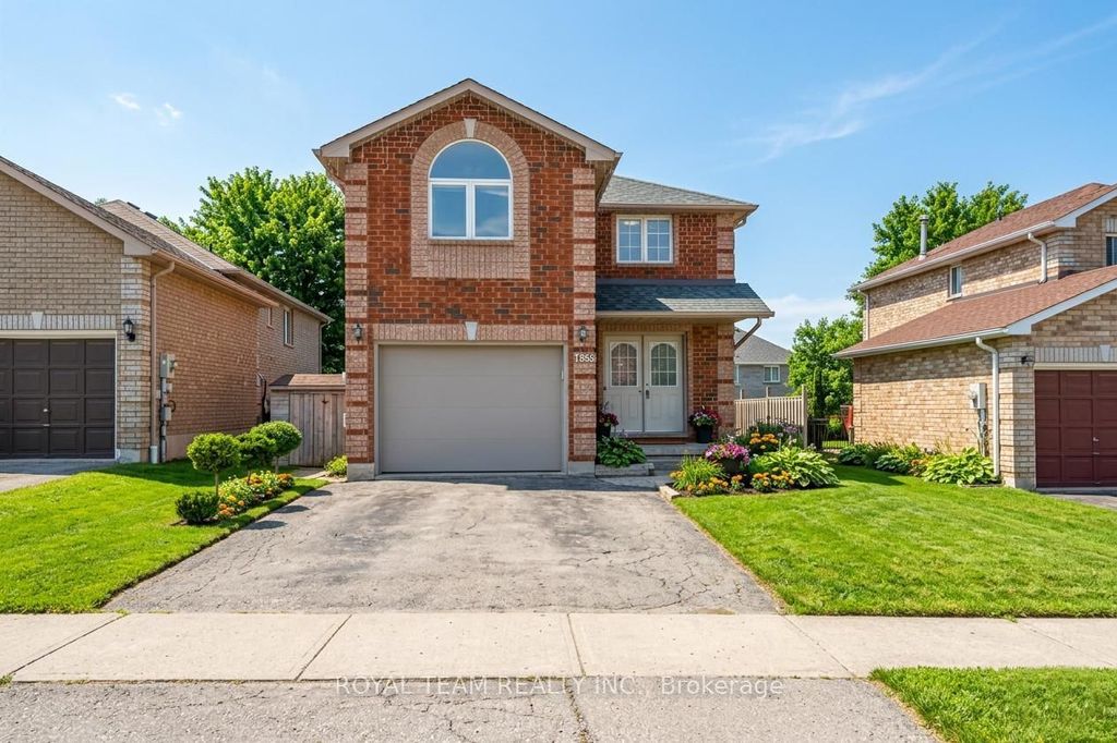 Photo of 186 Madelaine Drive, Barrie, ON L4N 0S7 (MLS # S12957650)