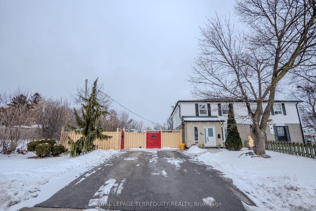 Photo of 65 Dorset Drive, Brampton, ON L6T 2Y6 (MLS # W12675712)
