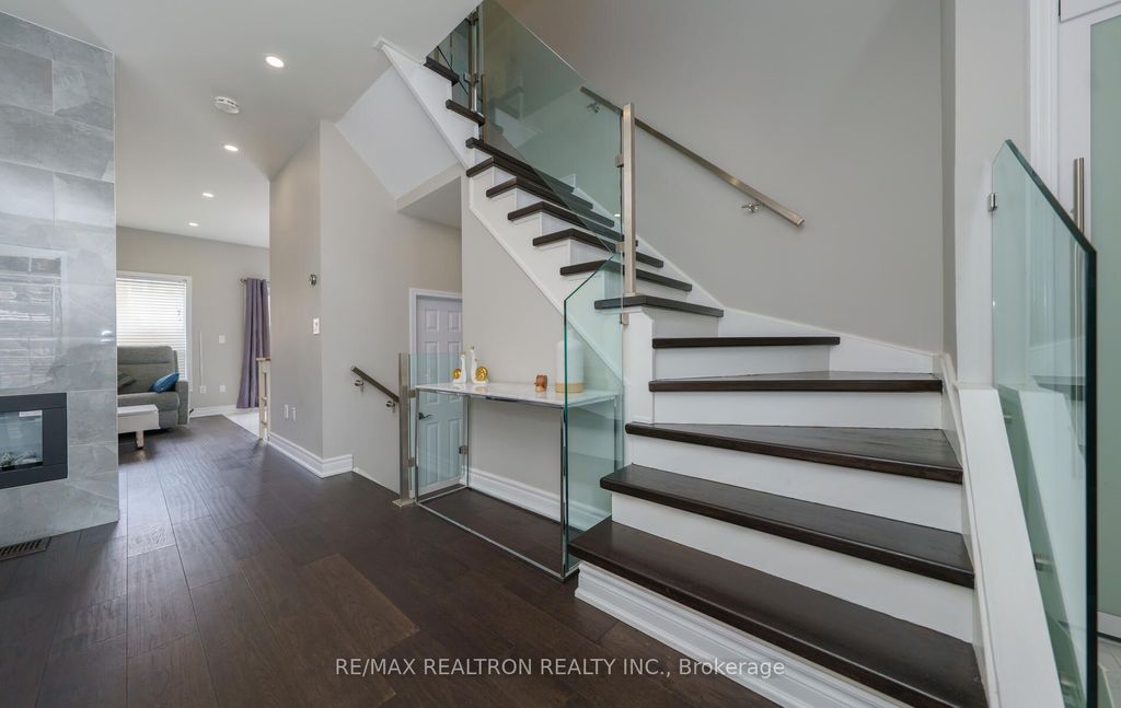 Photo of 11 Vecchia Street, Markham, ON L6E 1R1 (MLS # N12905828)