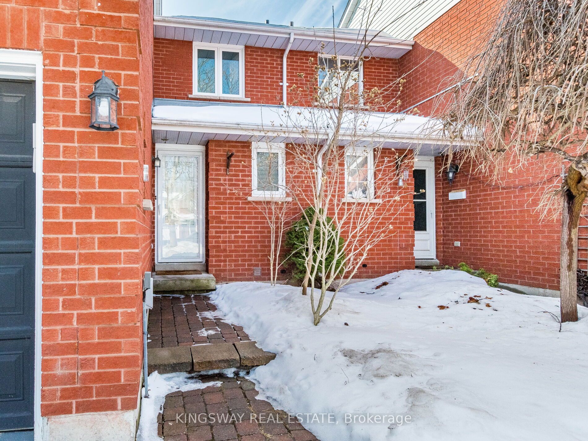 2442 Stefi Trail