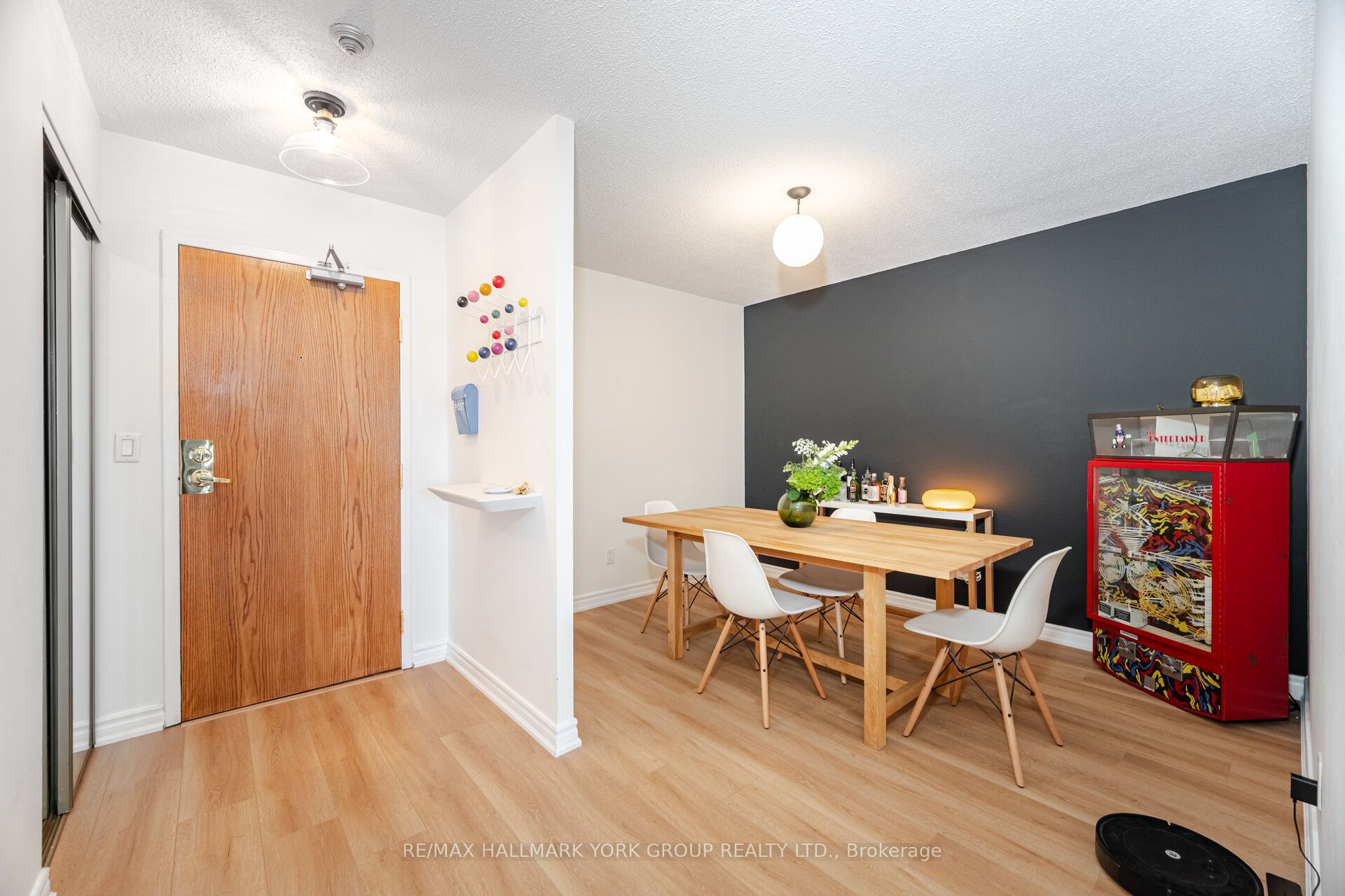 100 Observatory Lane 1208