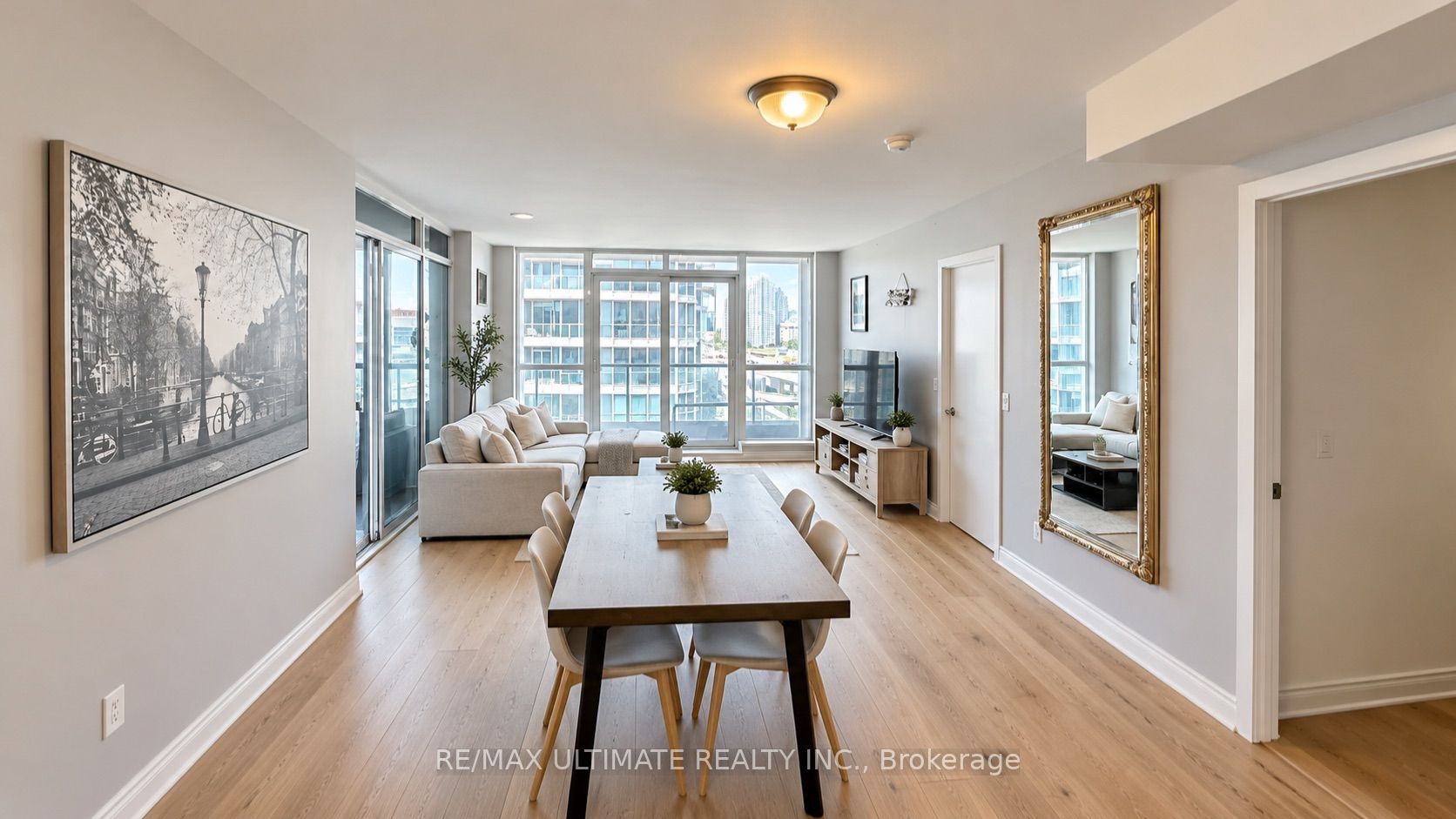 208 Queens Quay W 912