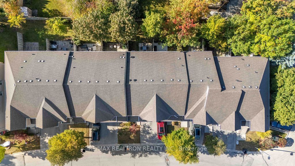 5525 Palmerston Crescent 45
