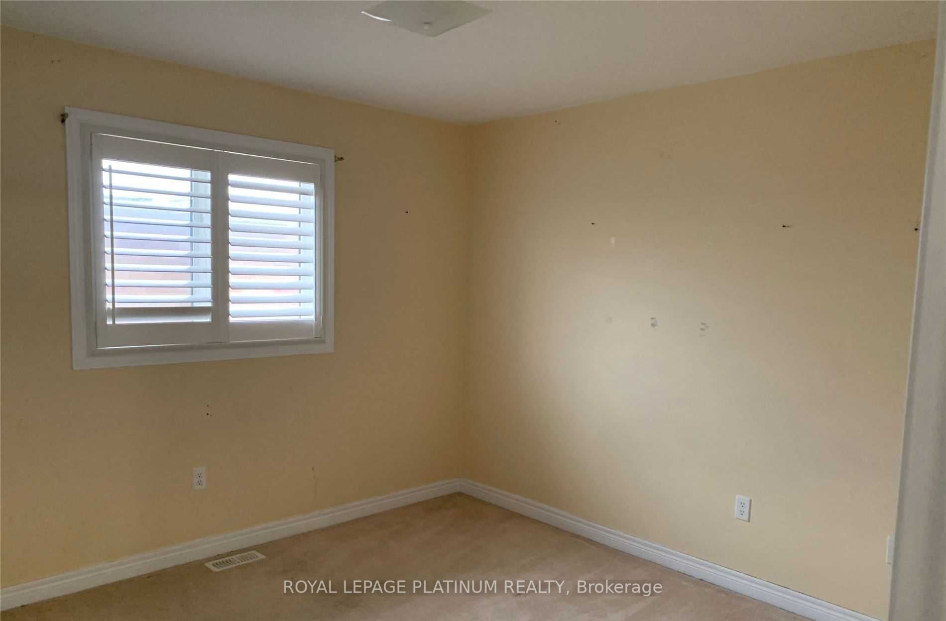 121 Young Drive Upper