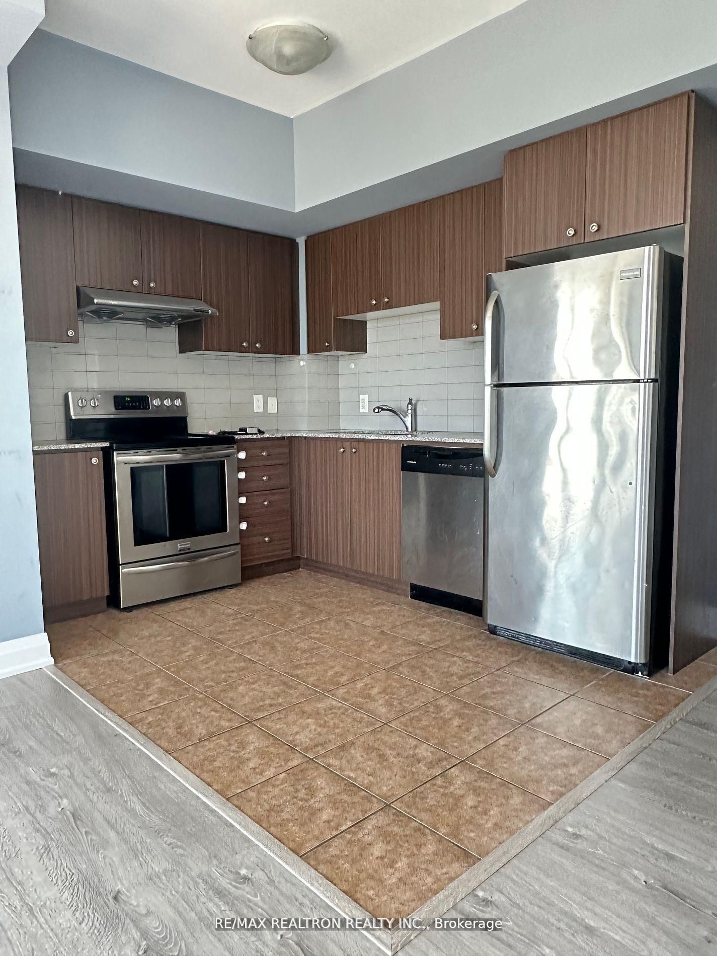 8323 Kennedy Road 808