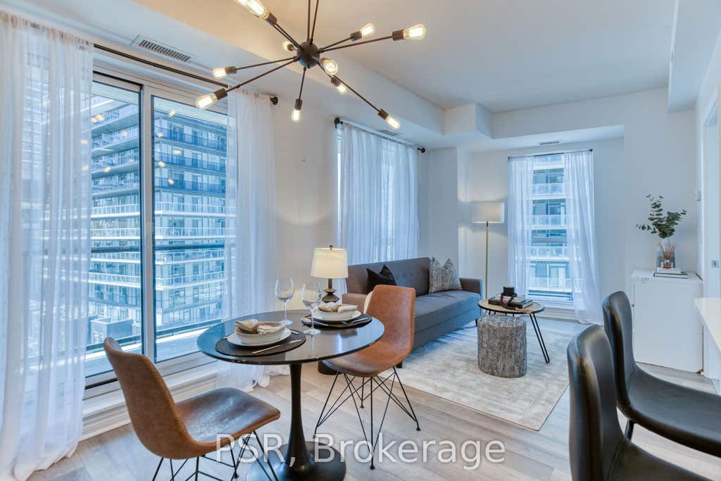 Photo of 39 Annie Craig Avenue #905, Toronto, ON M8V 0H1 (MLS # W13593582)