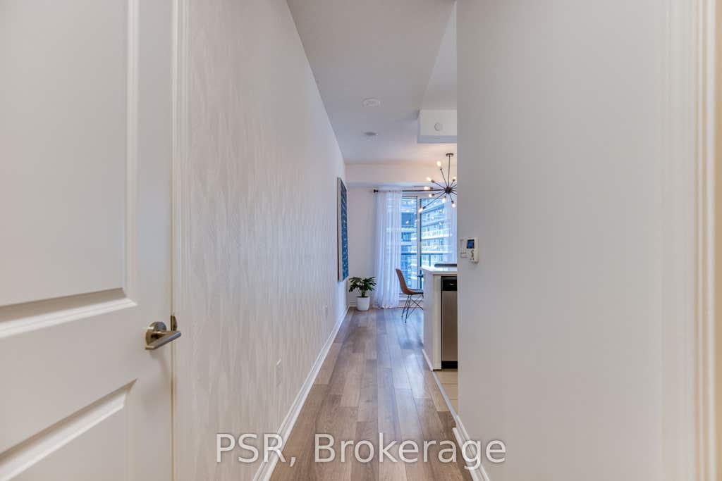 Photo of 39 Annie Craig Avenue #905, Toronto, ON M8V 0H1 (MLS # W13593582)