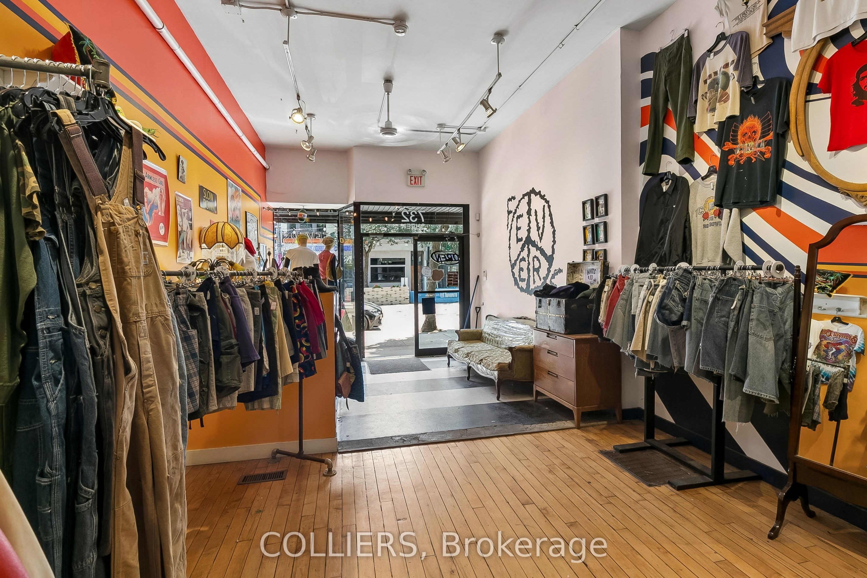 732 Queen Street E