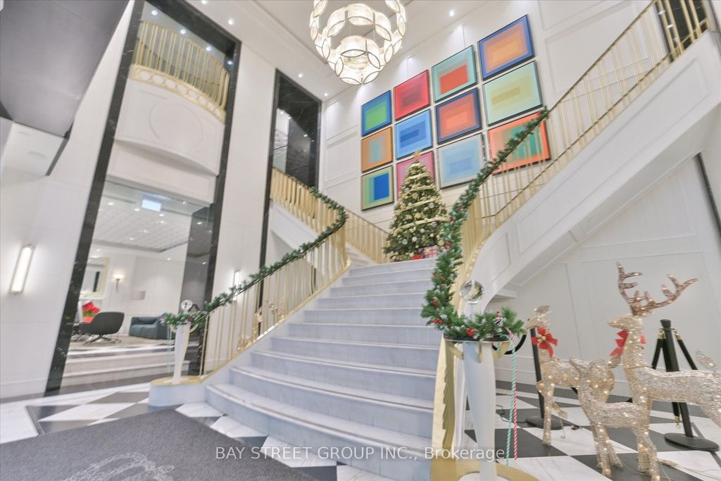 Photo of 955 Bay Street #805, Toronto, ON M5S 0C6 (MLS # C12498446)