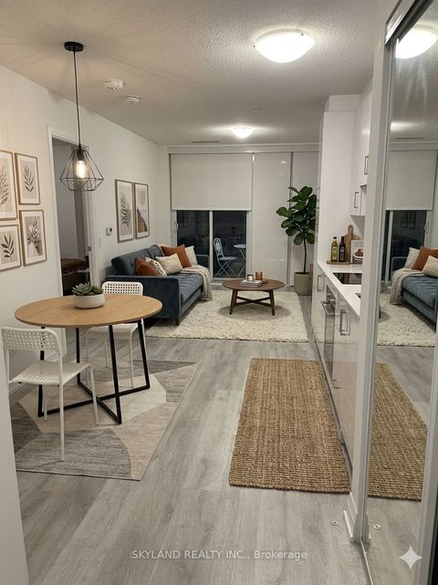 251 Manitoba Street 205 Toronto ON M8Y 0C7