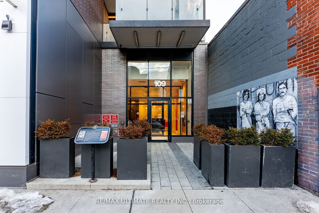 Photo of 109 Ossington Avenue #204, Toronto, ON M6J 0G1 (MLS # C12436959)