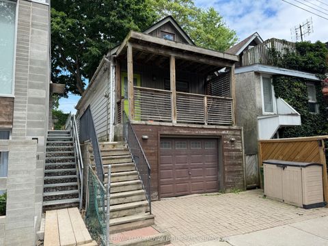 Photo of 587 Craven Road, Toronto, ON M4L 2Z6 (MLS # E12527900)