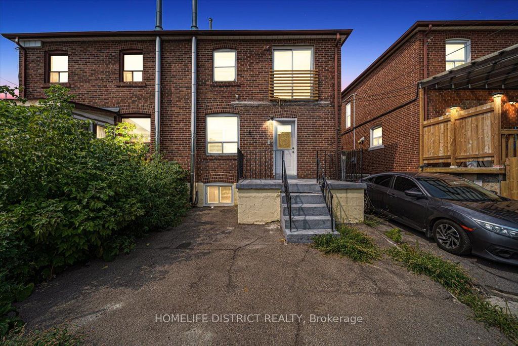 Photo of 2055 Eglinton Avenue W, Toronto, ON M6E 2K4 (MLS # W12685138)