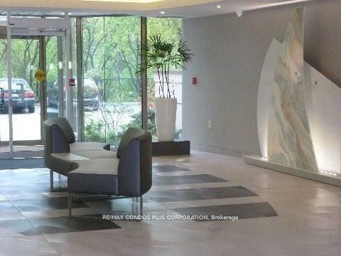 2261 Lake Shore Boulevard W 906