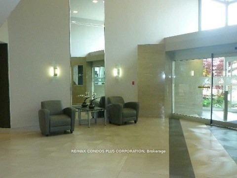 2261 Lake Shore Boulevard W 906