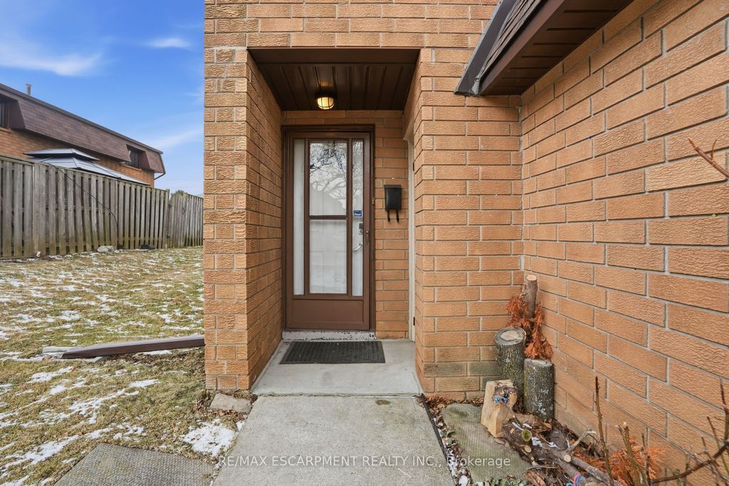 Photo of 444 Stone Church Road W #U7, Hamilton, ON L9B 1R1 (MLS # X12900124)