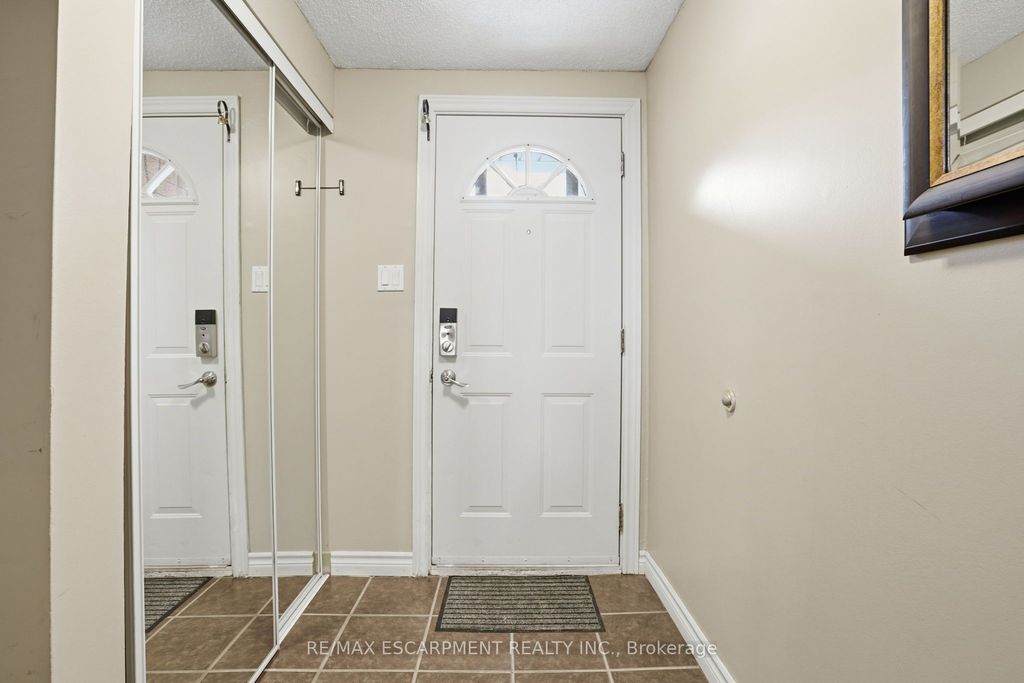 Photo of 444 Stone Church Road W #U7, Hamilton, ON L9B 1R1 (MLS # X12900124)