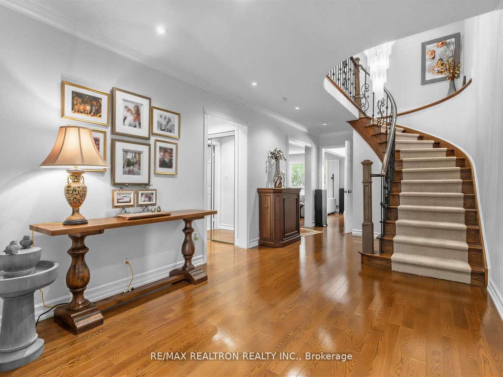 Photo of 210 Westmount Boulevard, Vaughan, ON L4J 7W2 (MLS # N13529932)