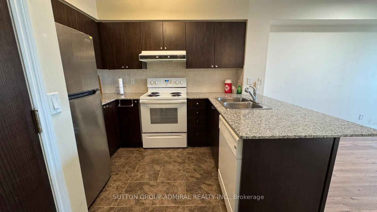 7 North Park Road 202