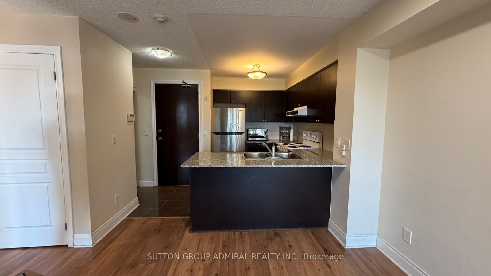 7 North Park Road 202