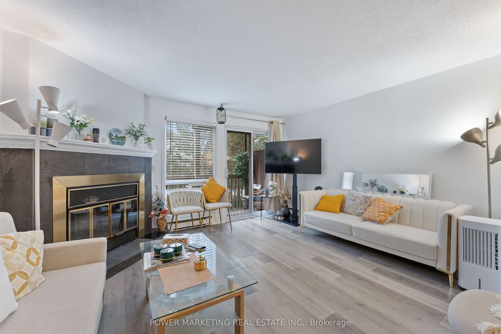 Photo of 6702 Jeanne D'arc Boulevard N #B, Orleans - Convent Glen and Area, ON K1C 6E9 (MLS # X13077792)