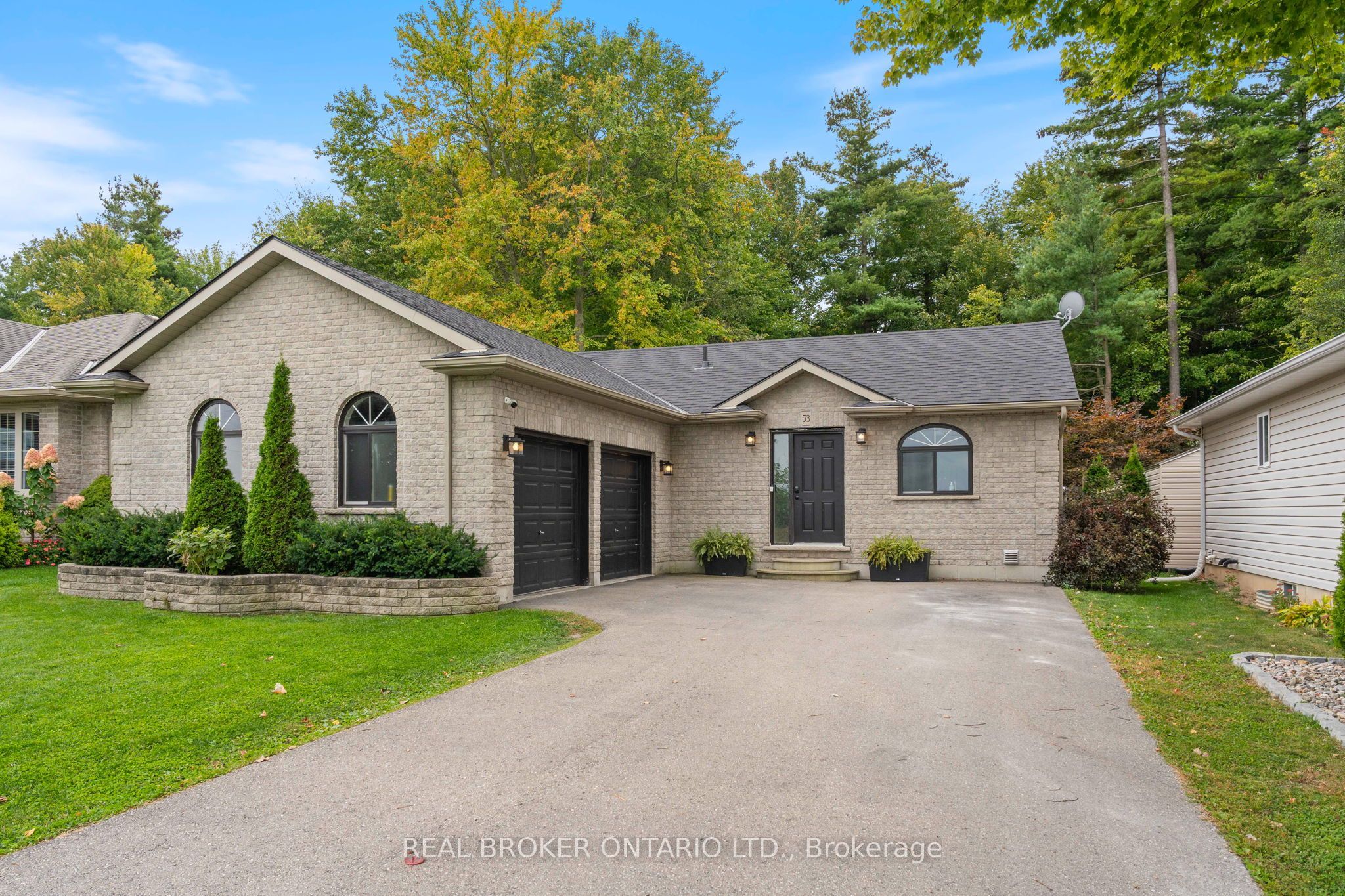 53 Hawtrey Road N