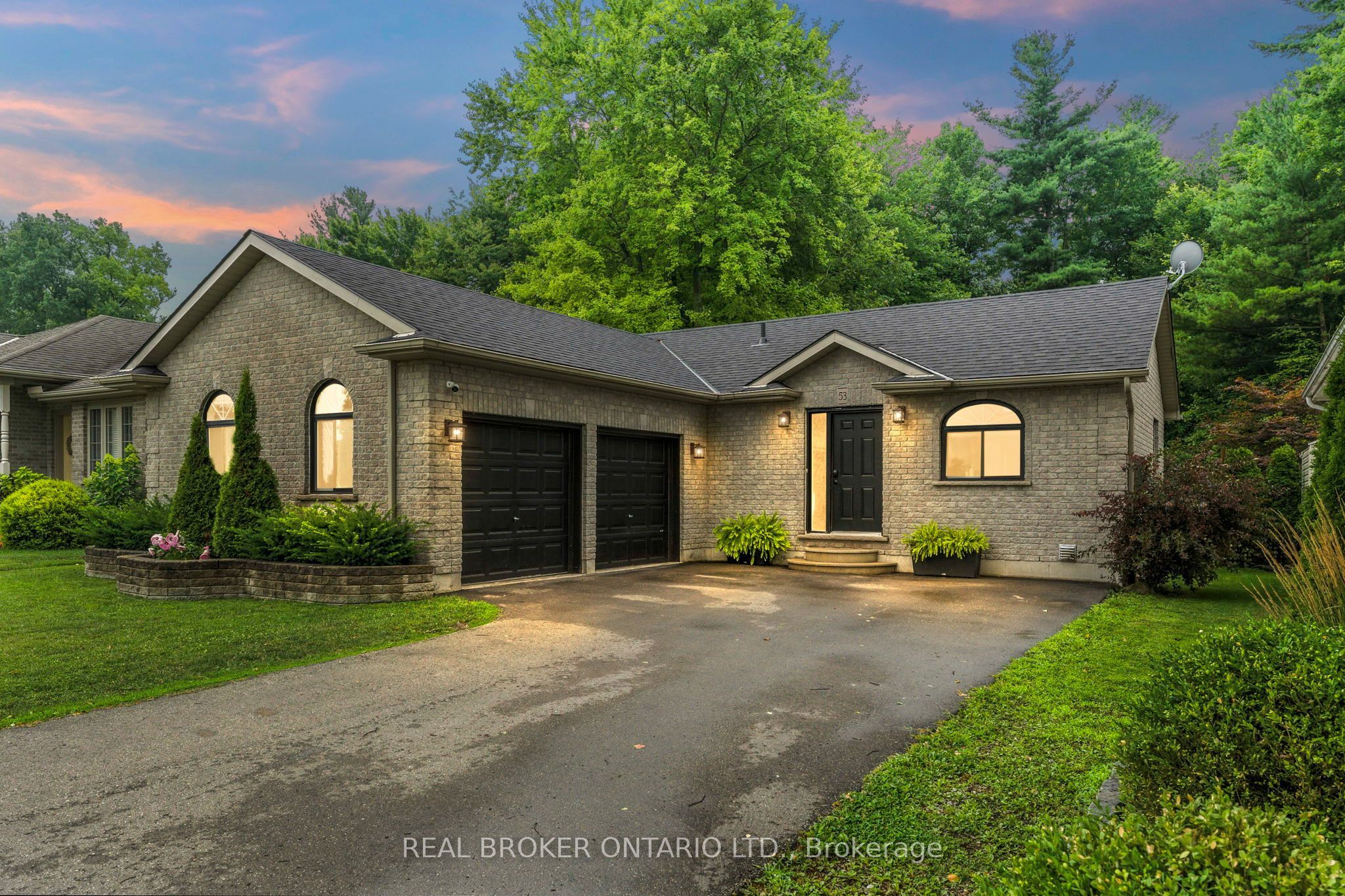 53 Hawtrey Road N