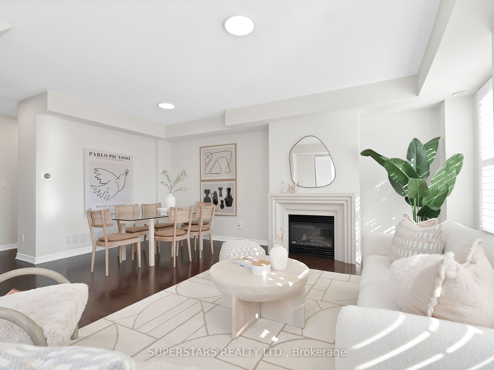 13 Haute Lane