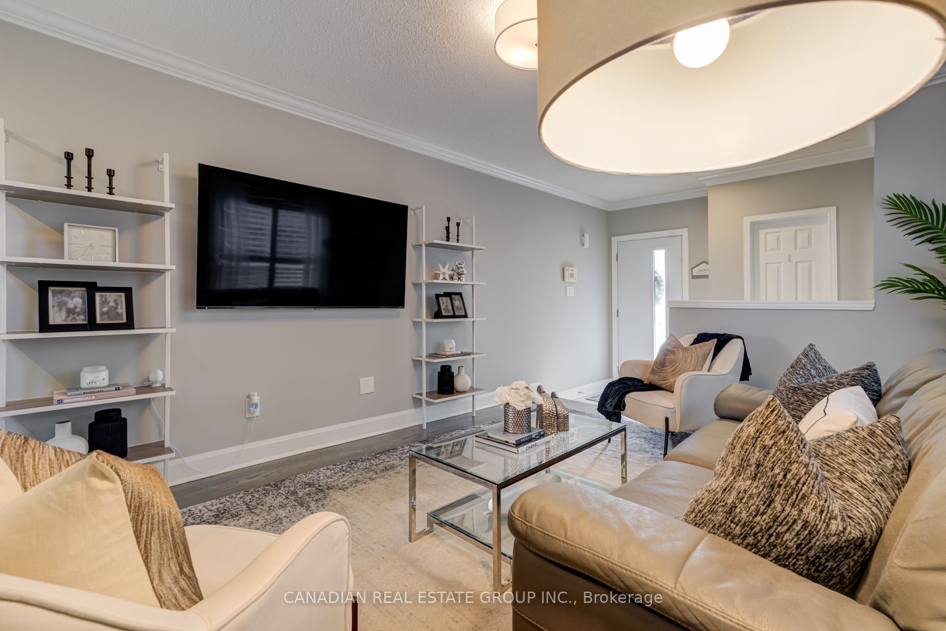1148 Charlton Way