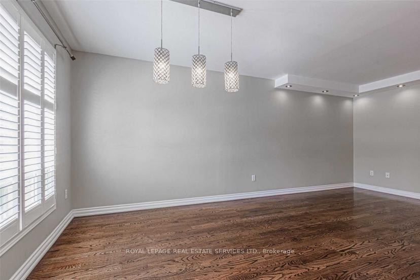 2220 Ridge Landing