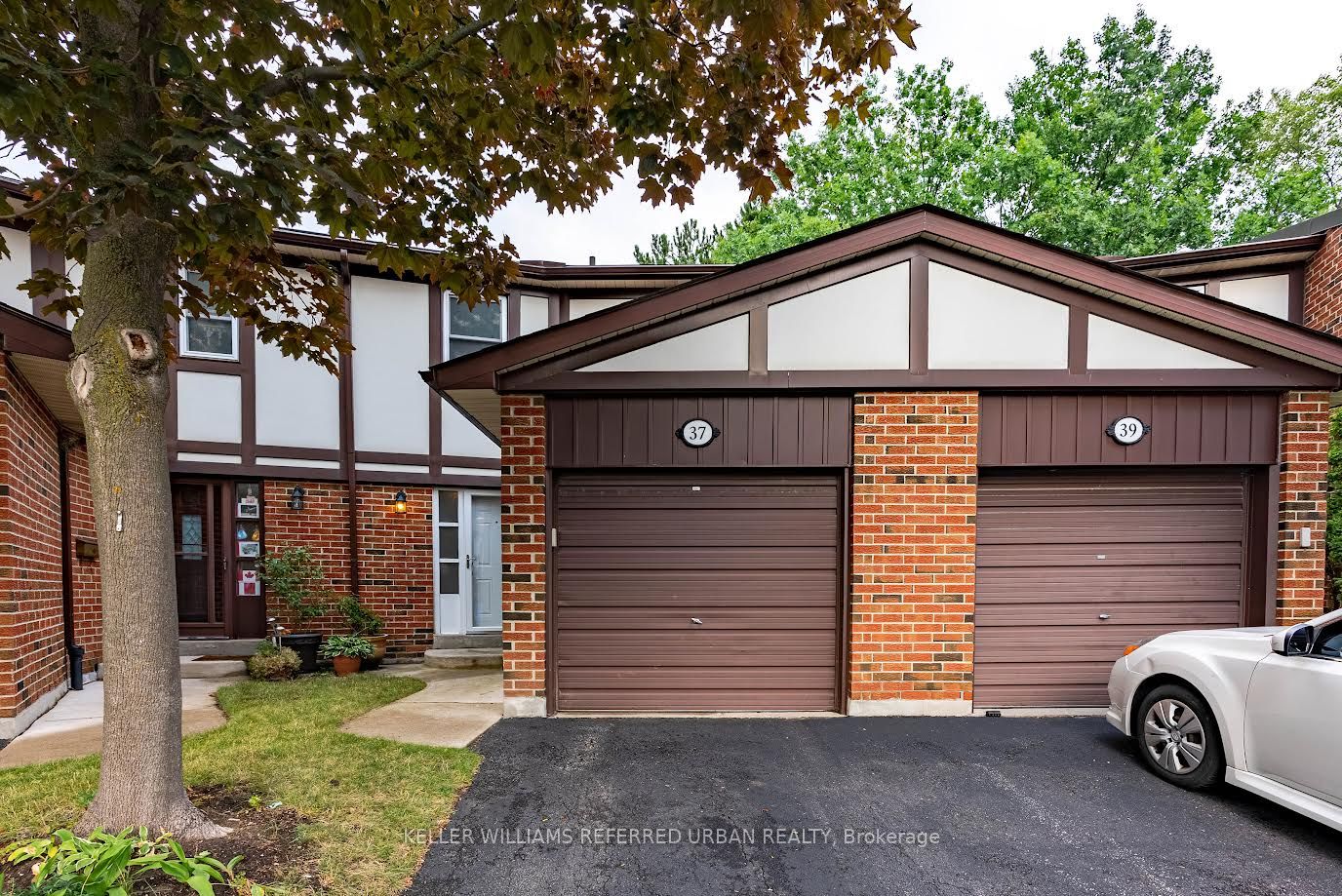 37 Harris Way
