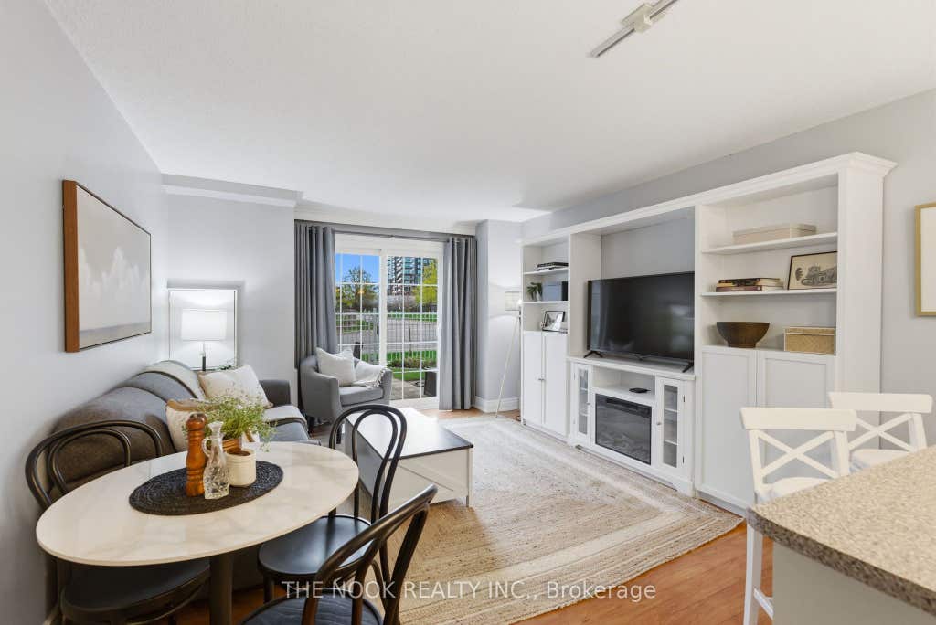 Photo of 91 Aspen Springs Drive #107, Clarington, ON L1C 5J9 (MLS # E13094950)