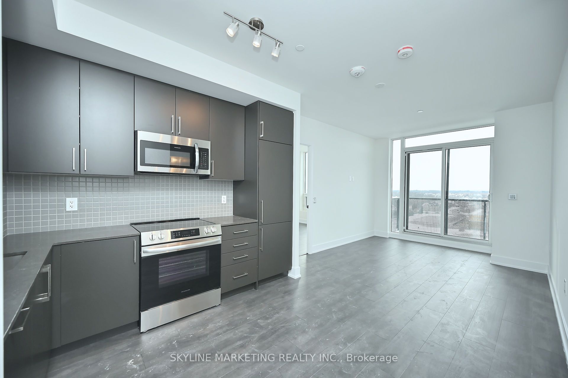 2450 Old Bronte Road 635