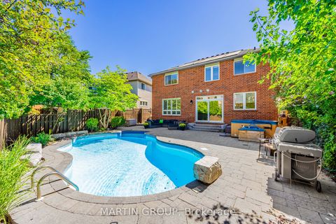 5637 Roseville Court Burlington ON L7L 6V3
