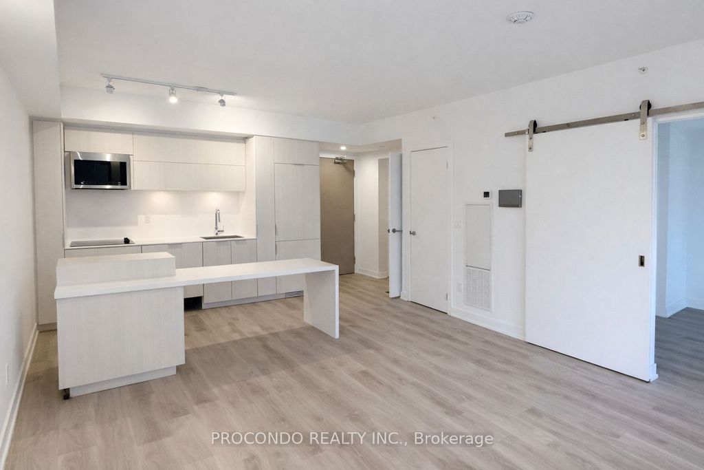 Photo of 370 Martha Street #509, Burlington, ON L7R 0G9 (MLS # W12723260)