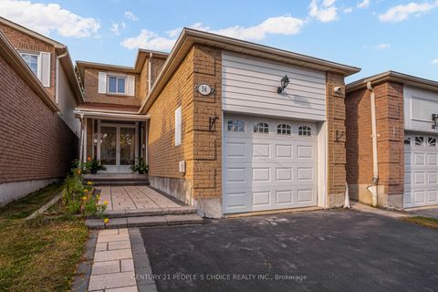 Photo of 36 Ponymill Drive, Toronto, ON M1V 2Y1 (MLS # E12458838)