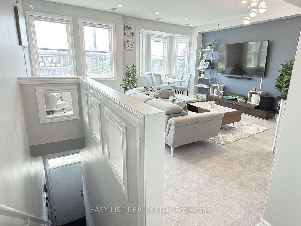 Photo of 760 Lawrence Avenue W #15, Toronto, ON M6A 3E7 (MLS # W12415306)