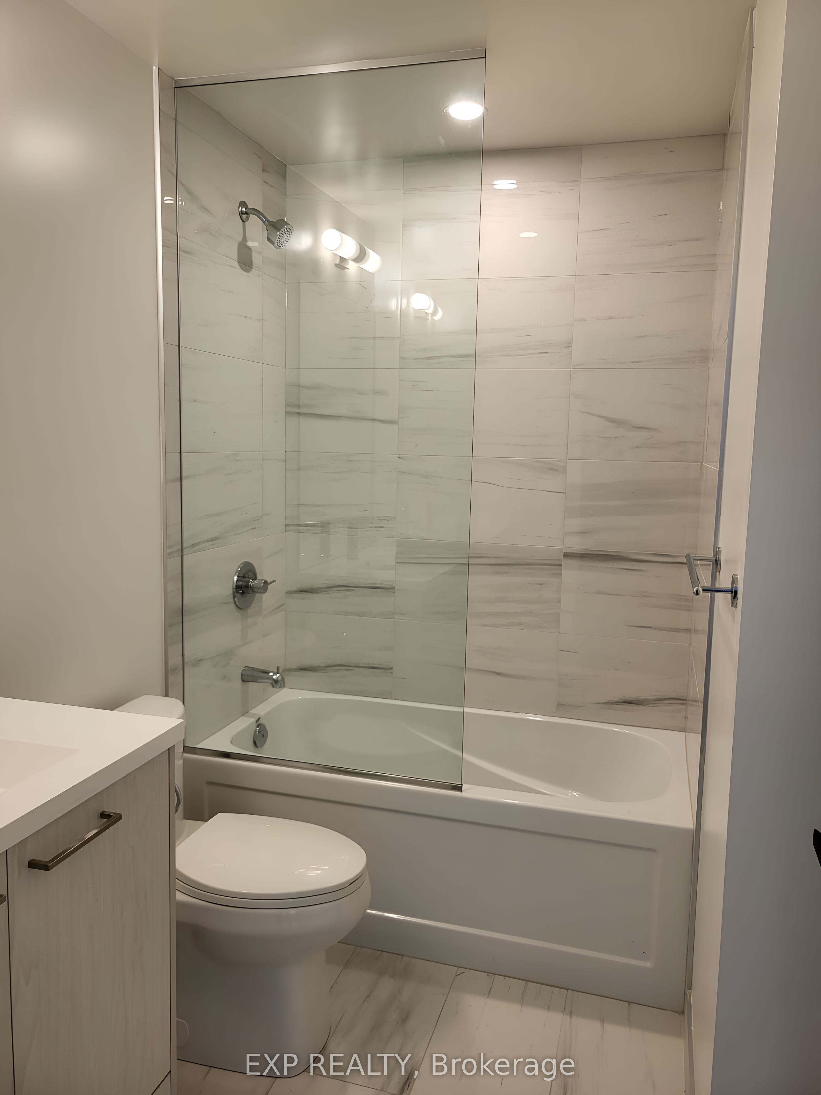 28 Interchange Way 2201