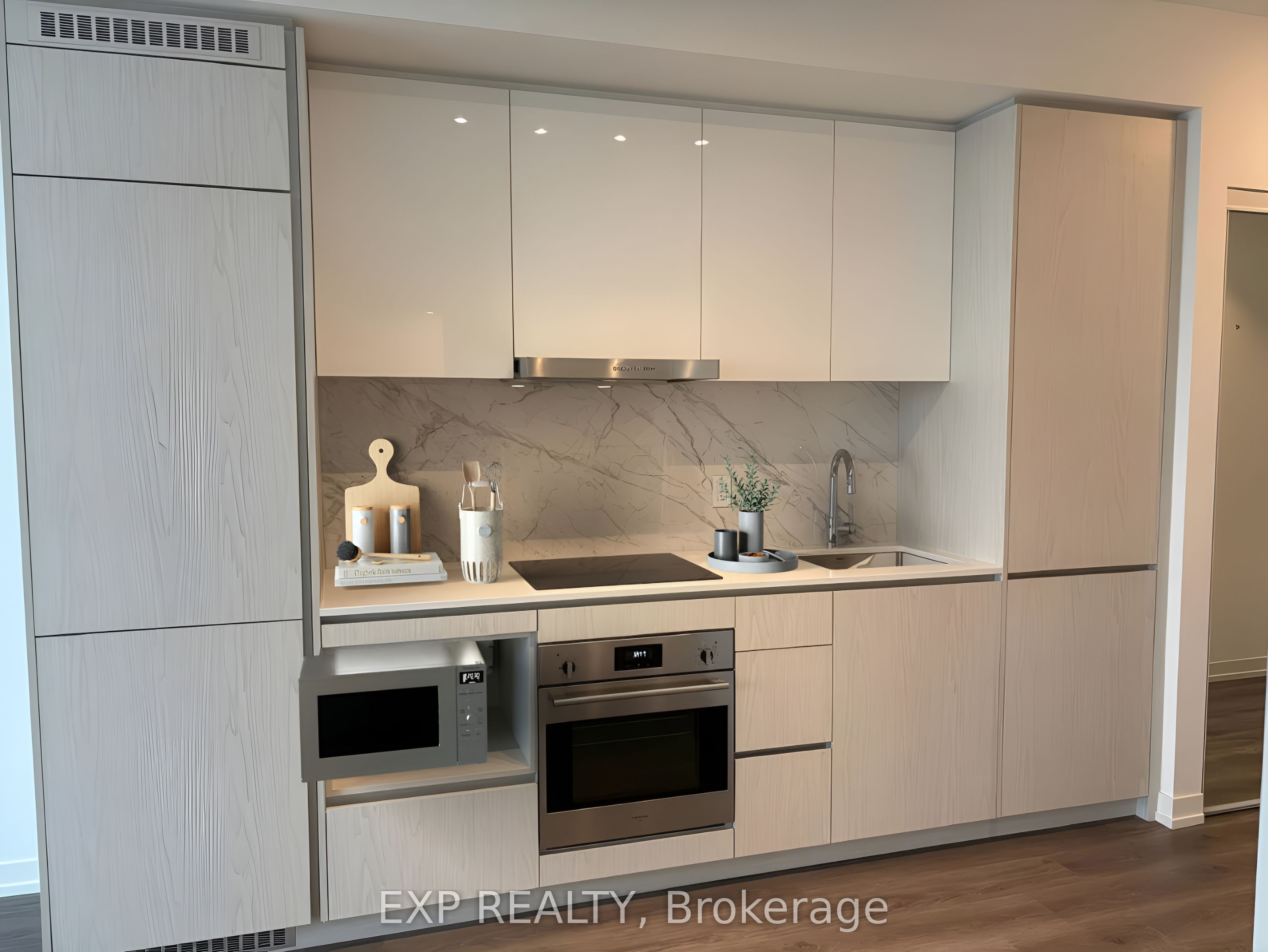 28 Interchange Way 2201