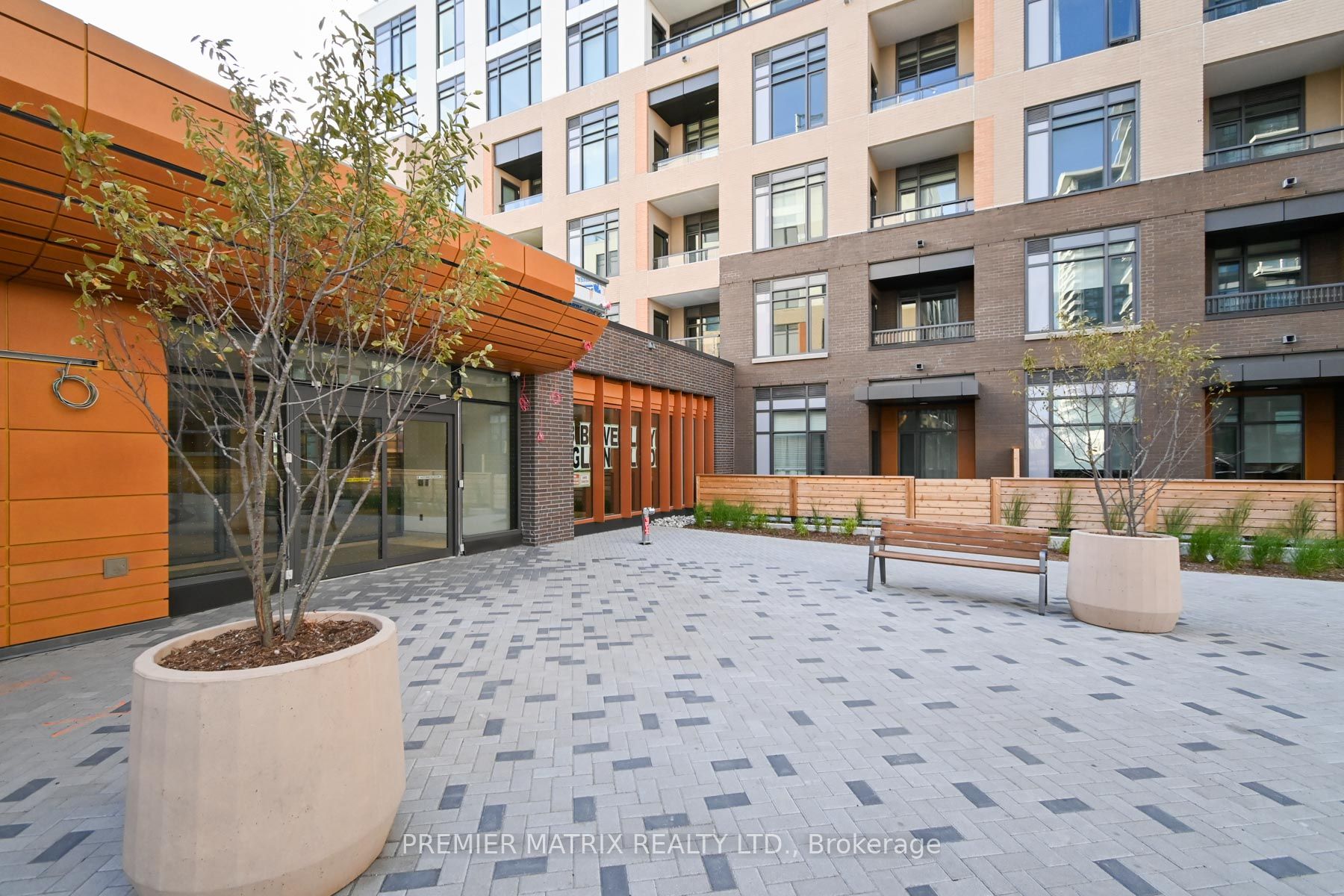 8 Beverley Glen Boulevard 106
